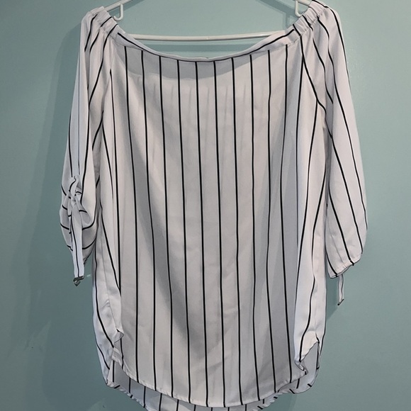 Dynamite women’s blouse off the shoulder, pinstripe, black and white size small - Picture 4 of 5